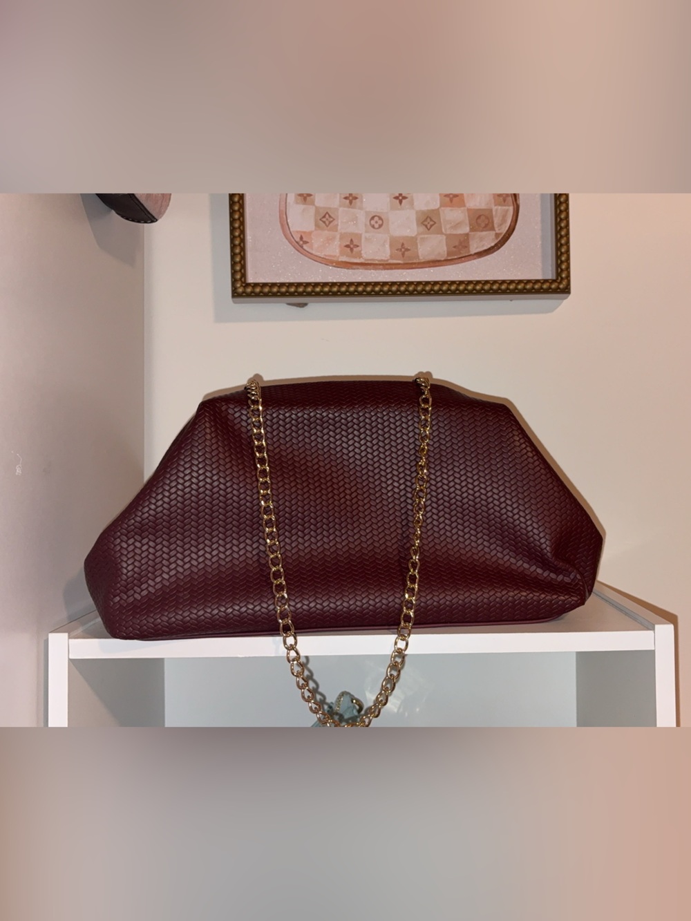 Woven-Texture Shoulder Bag in Deep Burgundy with Gold Chain